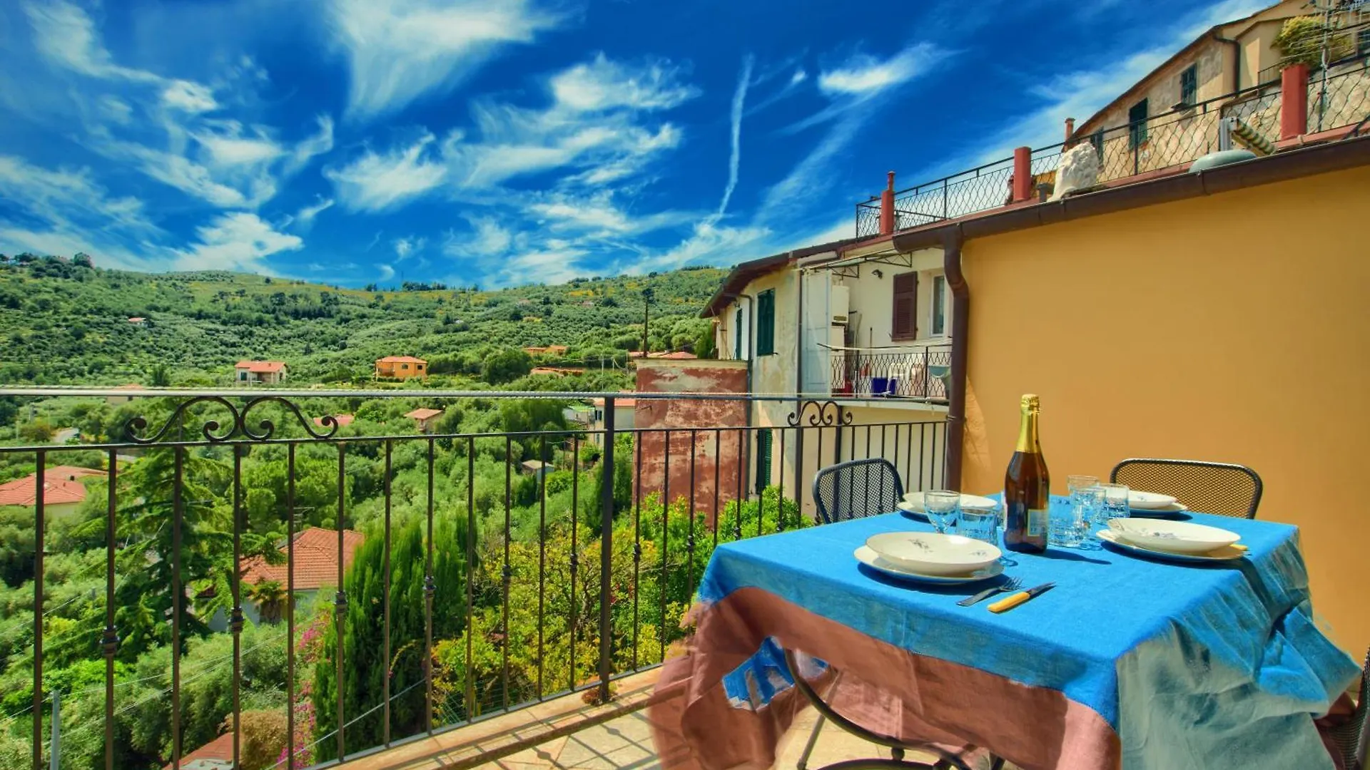 Willa Casa Con Terrazza Panoramica In Tipico Borgo Ligure Imperia